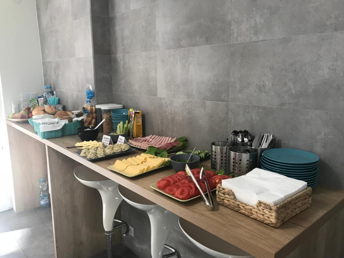 Dworek Karwia U Ewy Wiosenna 10 Luaran gambar