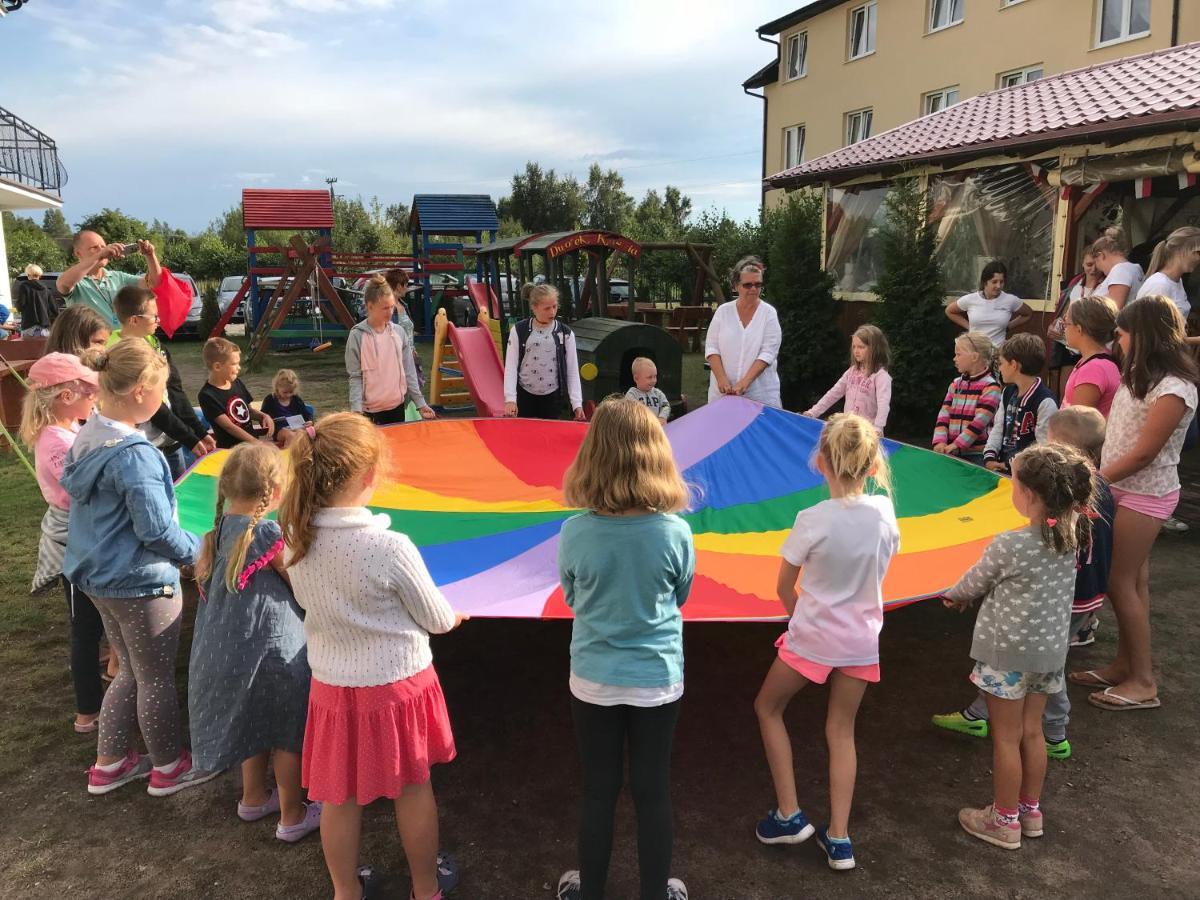 Dworek Karwia U Ewy Wiosenna 10 Luaran gambar